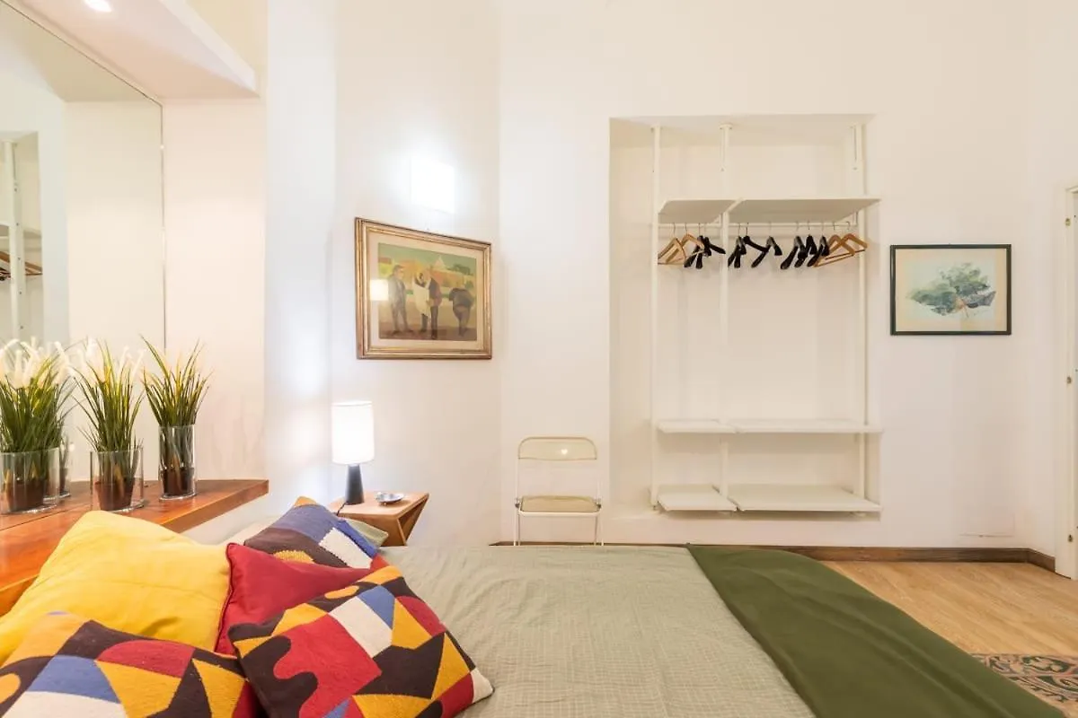 Barberini Cozy Apartment By Romeloft